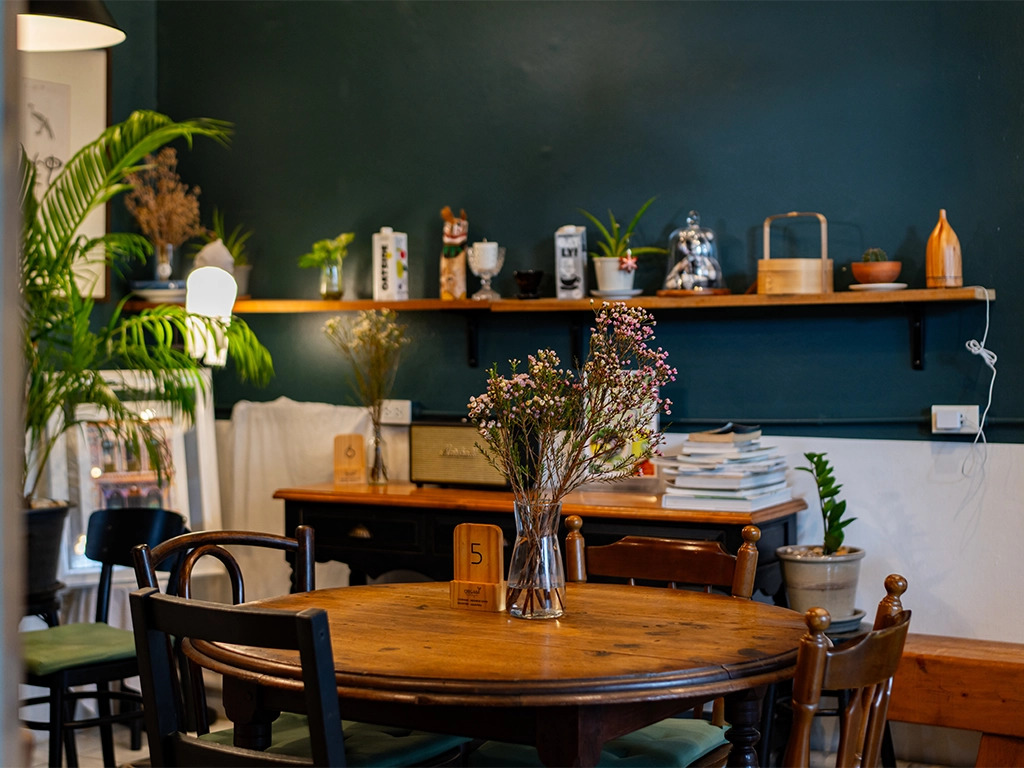 A Thoughtfully Designed Stay in the Heart of Old Town