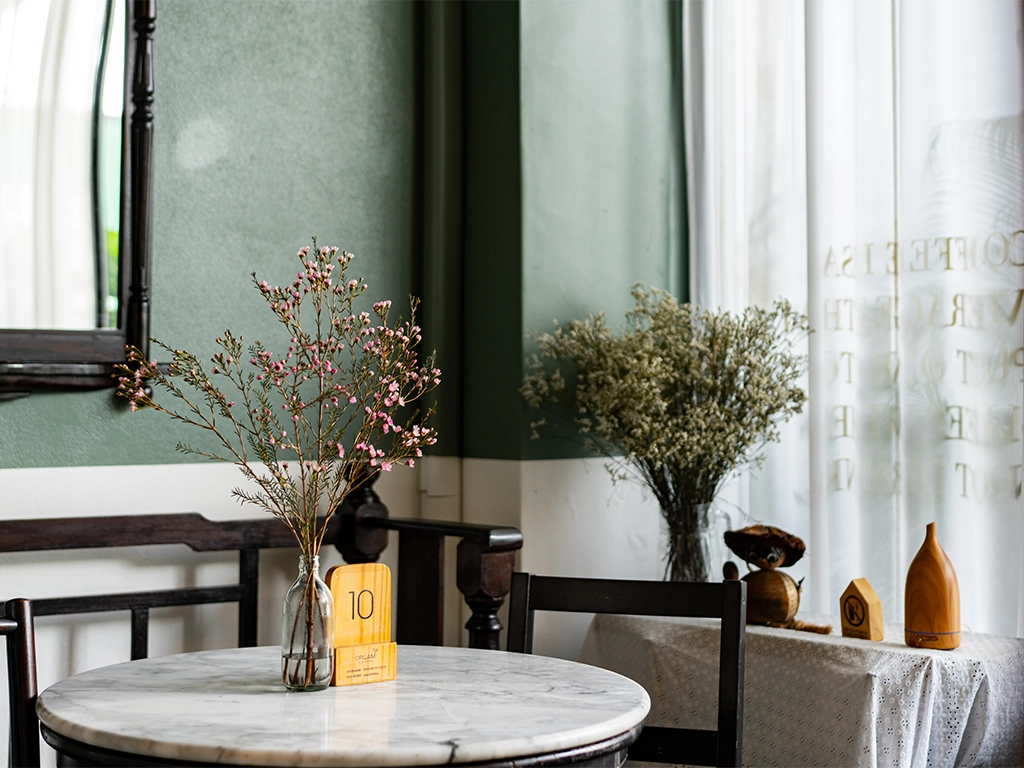 A Thoughtfully Designed Stay in the Heart of Old Town