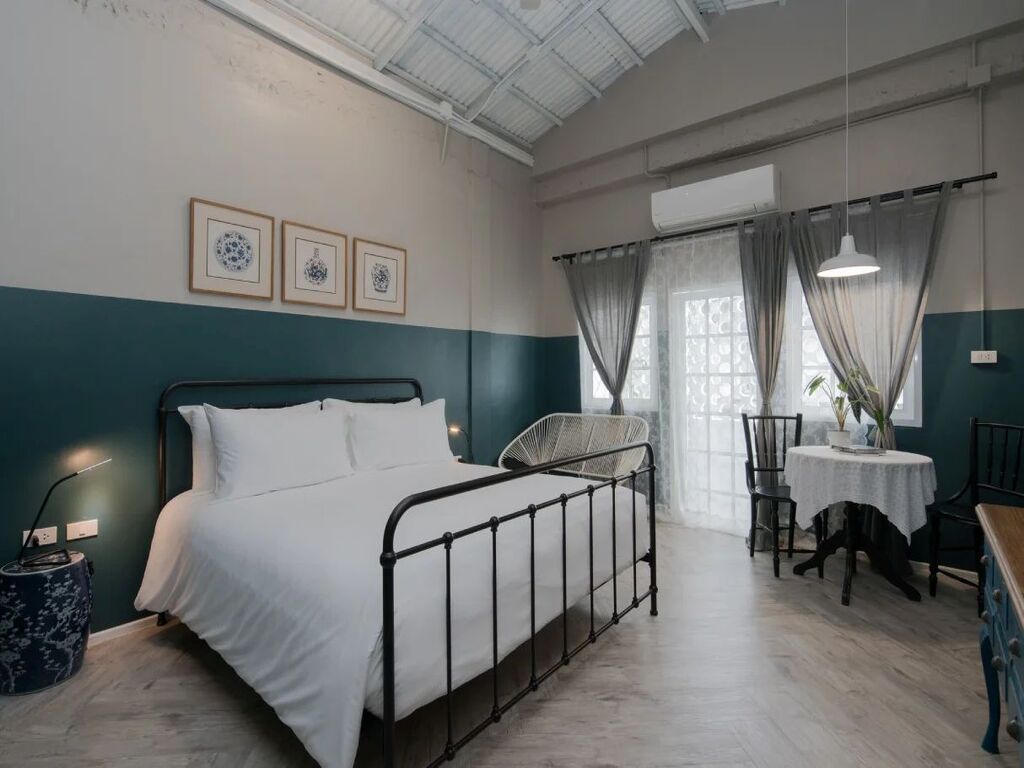 romantic getaway boutique hotel phuket couples